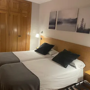 El Serch Aparthotel